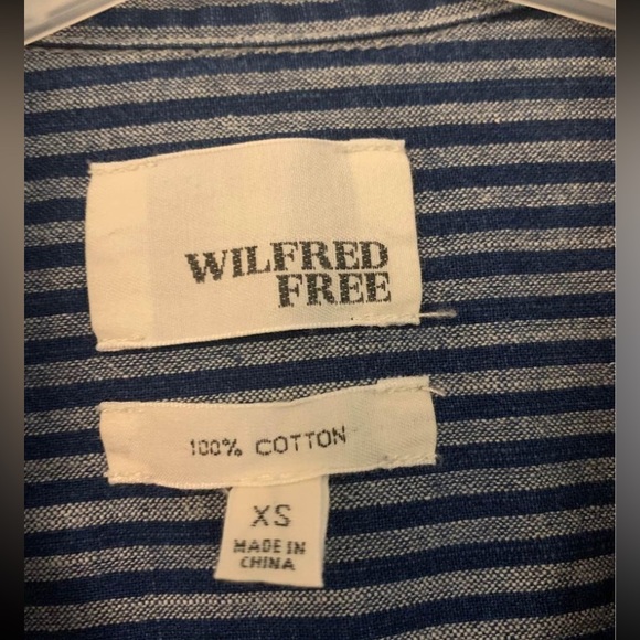 Aritzia Wilfred free button down shirt - Picture 5 of 5